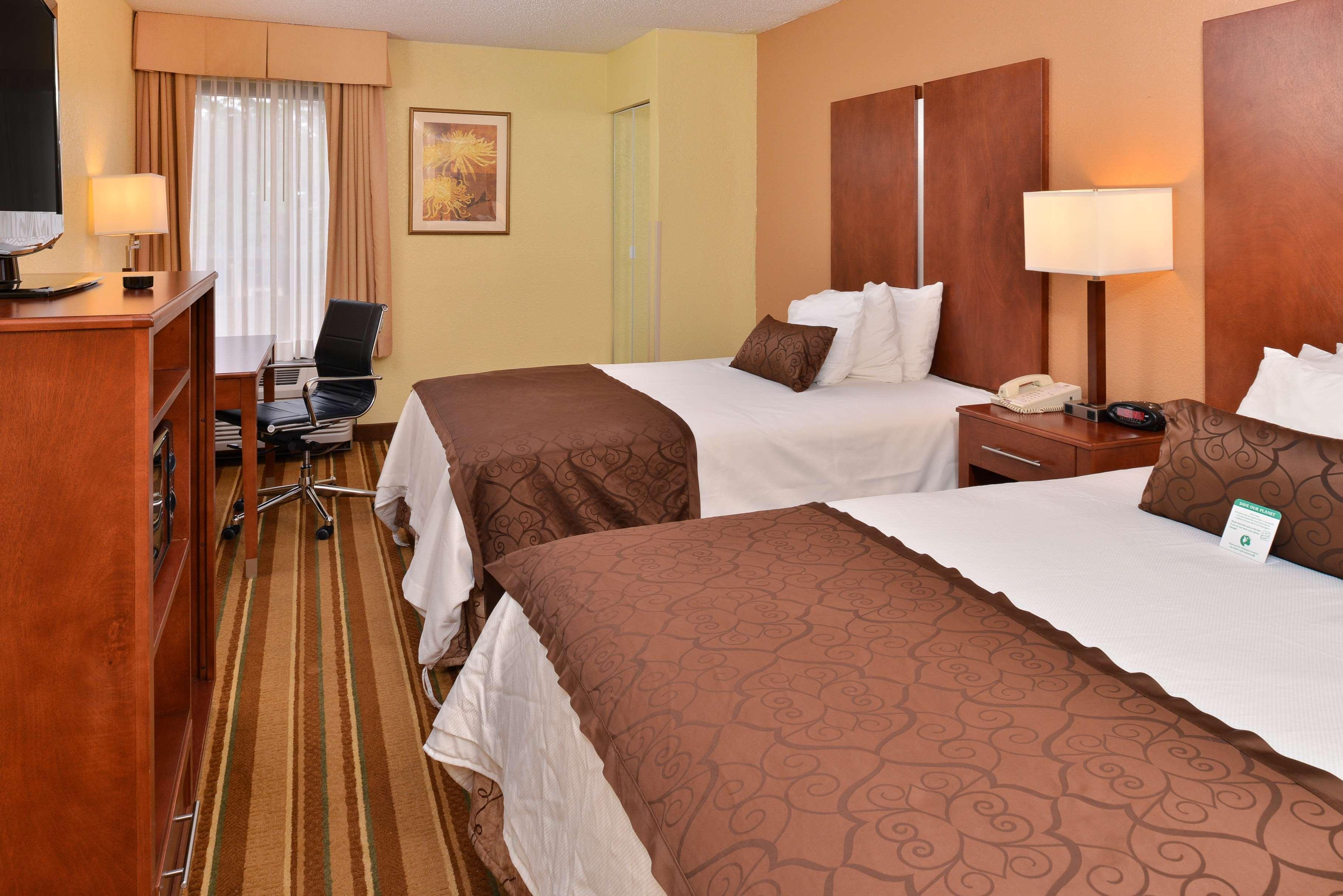 Best Western Plus Richmond Sandston Exterior photo