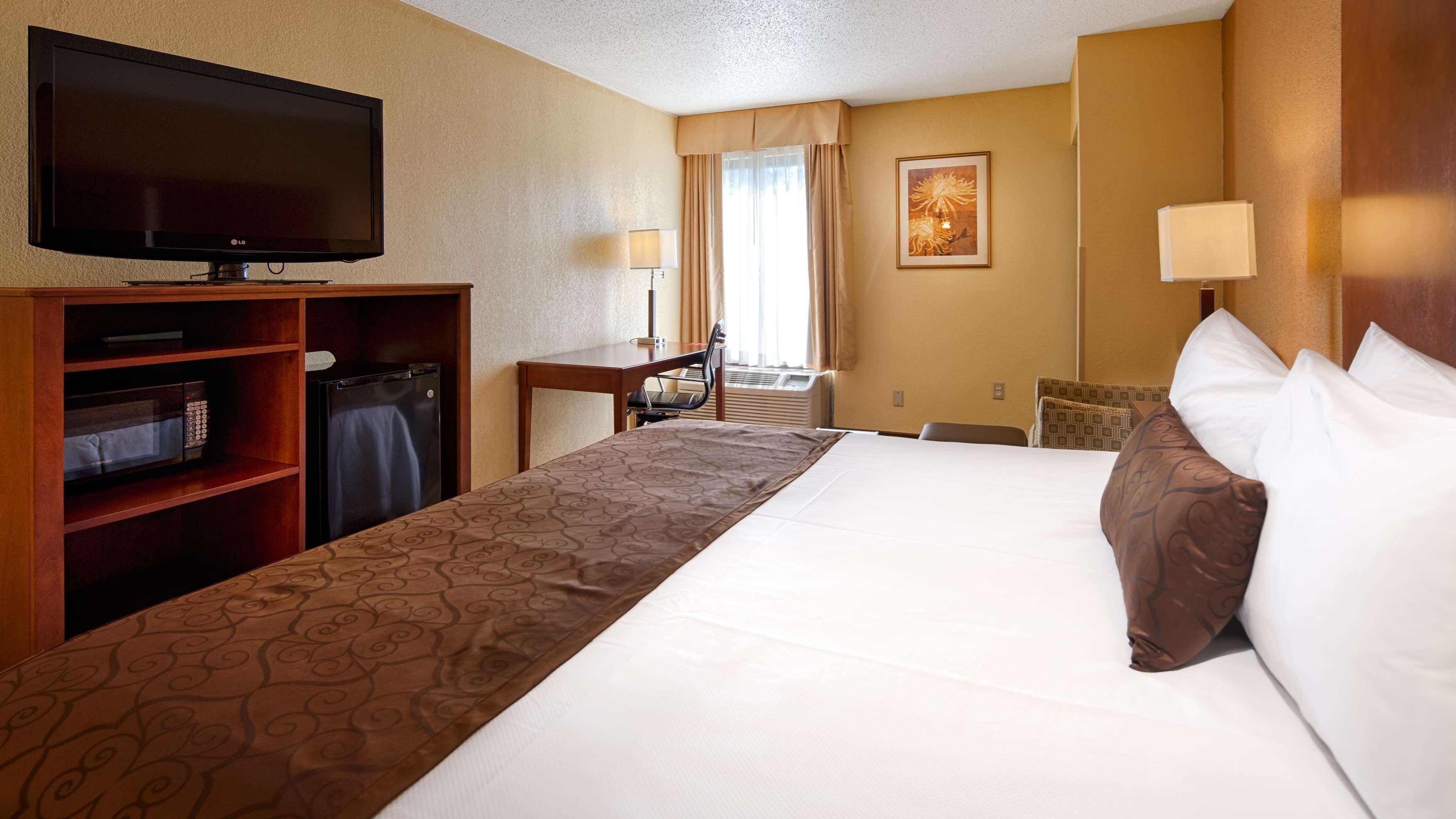 Best Western Plus Richmond Sandston Exterior photo