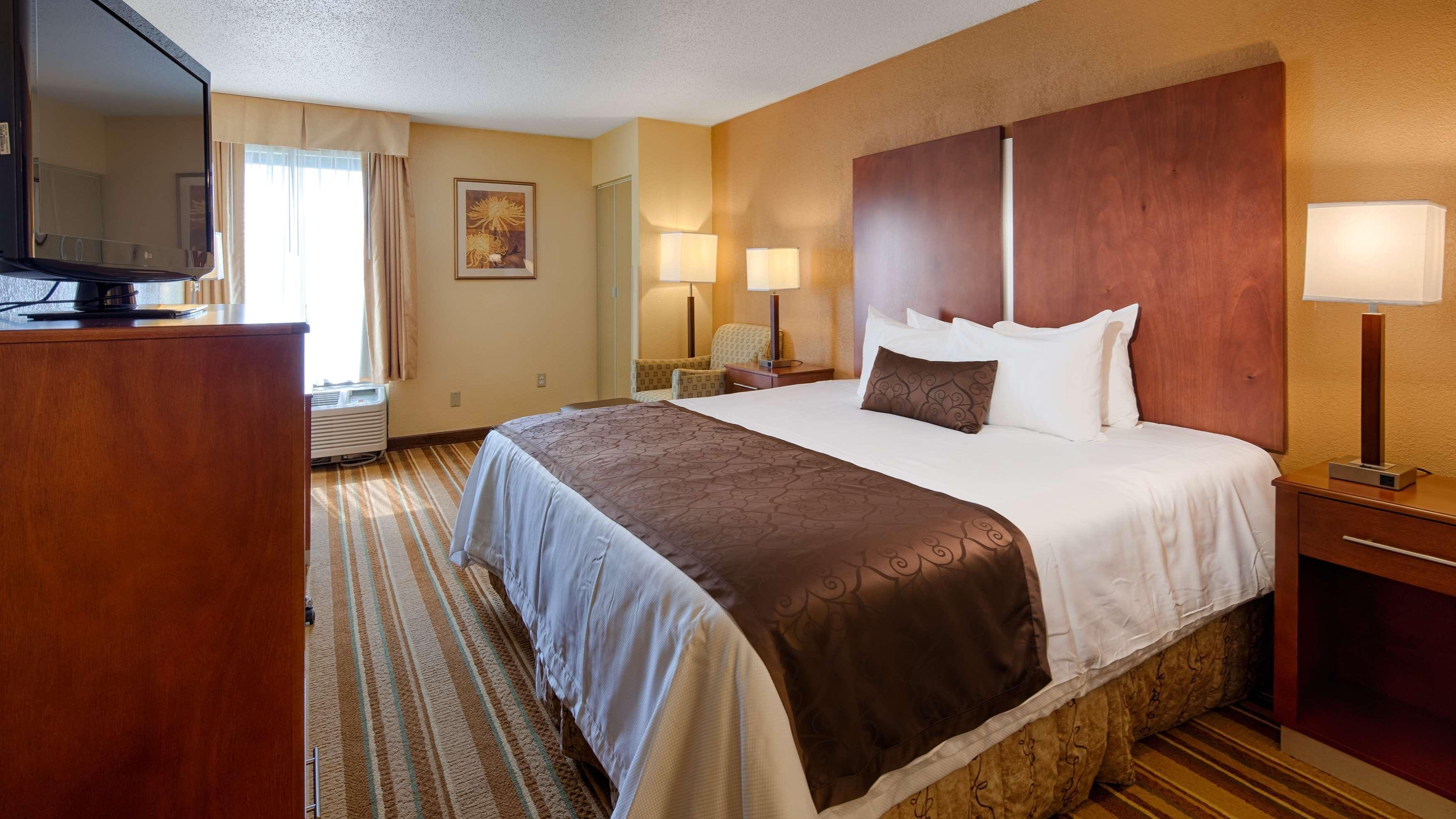 Best Western Plus Richmond Sandston Exterior photo
