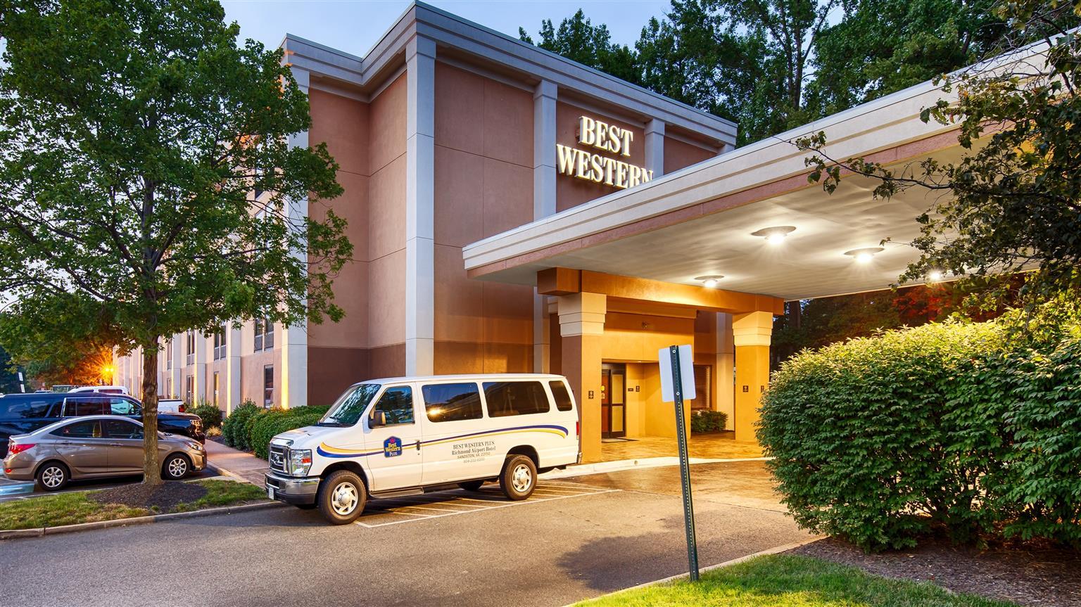 Best Western Plus Richmond Sandston Exterior photo